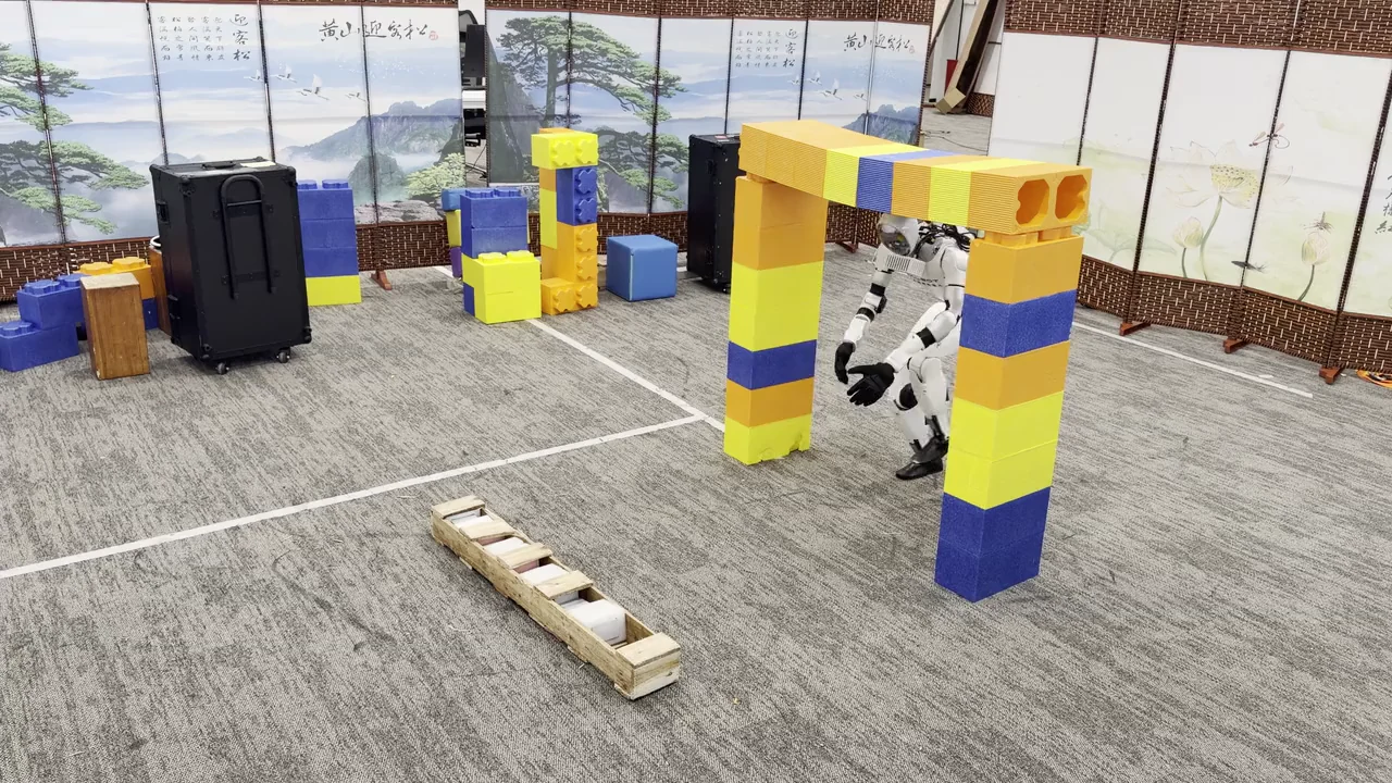 Humanoid combining duck-under and step-over skills, sequence one